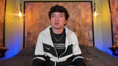 Zarek  online show from 05-25-26, 12:11