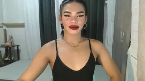 neomi online show from 10-13-25, 05:40