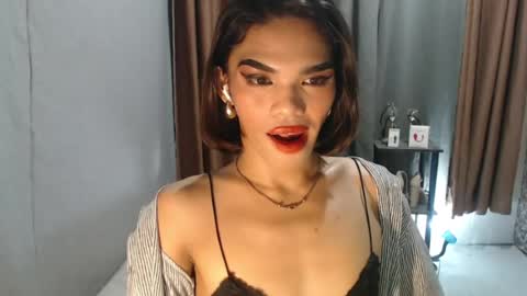 neomi online show from 07-25-26, 11:13
