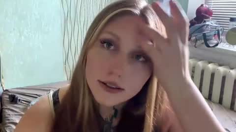 neomimaddern online show from 07-19-26, 03:38