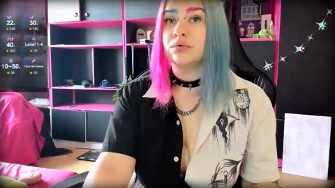 Snapshot of neon_baddie chatting on 06-04-26, 09:15 Ada online show from 06-04-26, 09:15