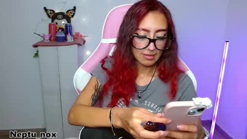 Snapshot of neptu_noxx chatting on 09-10-25, 12:54 Neptu noxx online show from 09-10-25, 12:54