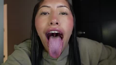 Helena    Every Friday new video for my fan club loves  online show from 06-27-26, 01:39