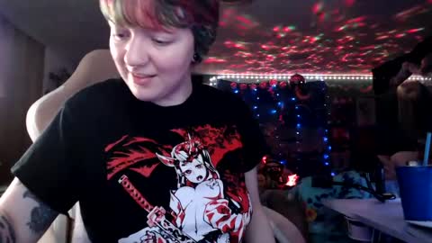 Snapshot of nerdy_squirty chatting on 07-14-26, 07:57 NerdySquirty online show from 07-14-26, 07:57