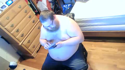 Snapshot of nerdychub4fun chatting on 02-05-25, 10:44 nerdychub4fun online show from 02-05-25, 10:44