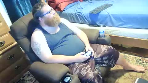 Snapshot of nerdychub4fun chatting on 04-19-26, 01:32 nerdychub4fun online show from 04-19-26, 01:32
