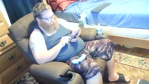 Snapshot of nerdychub4fun chatting on 04-19-26, 06:10 nerdychub4fun online show from 04-19-26, 06:10