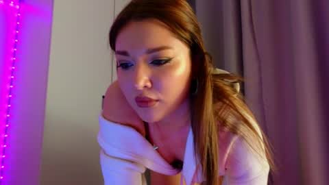 Nessa online show from 03-25-26, 04:46