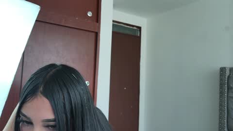Snapshot of nesuko_kamado chatting on 01-19-25, 06:00 nesuko_kamado online show from 01-19-25, 06:00