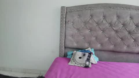 Snapshot of nesuko_kamado chatting on 10-14-25, 04:19 nesuko_kamado online show from 10-14-25, 04:19