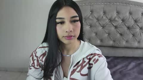 Snapshot of nesuko_kamado chatting on 10-19-25, 01:56 nesuko_kamado online show from 10-19-25, 01:56