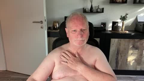 Snapshot of nettermann1968 chatting on 05-28-26, 06:00 nettermann1968 online show from 05-28-26, 06:00