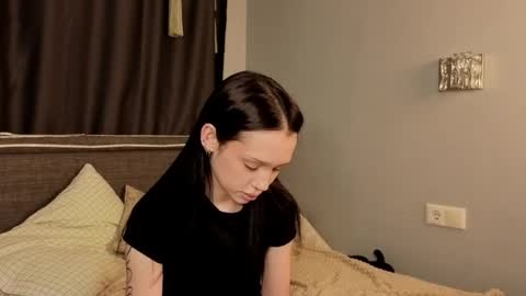 Naomi online show from 04-23-26, 09:41