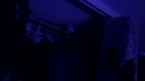 Snapshot of neverseentthatb4 chatting on 12-15-25, 12:26 Matt online show from 12-15-25, 12:26