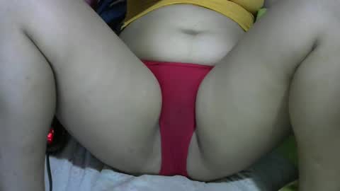 Snapshot of new_lady24 chatting on 12-10-24, 06:38 new_lady24 online show from 12-10-24, 06:38