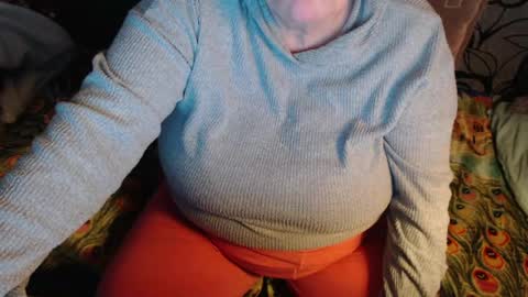 Lilly  online show from 04-21-26, 03:02