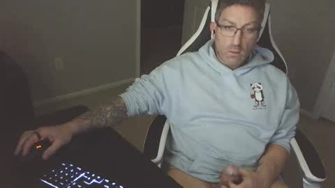 Snapshot of newevo chatting on 11-04-25, 01:16 newevo online show from 11-04-25, 01:16