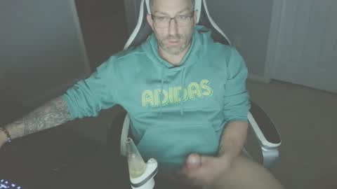 Snapshot of newevo chatting on 12-02-25, 10:27 newevo online show from 12-02-25, 10:27
