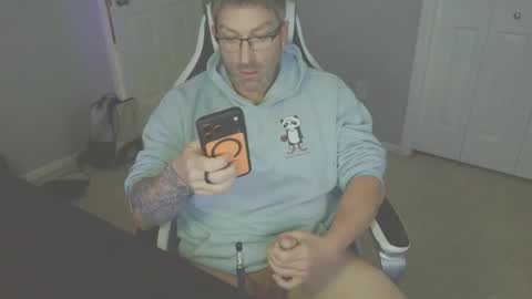 Snapshot of newevo chatting on 03-27-26, 06:40 newevo online show from 03-27-26, 06:40