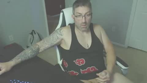 Snapshot of newevo chatting on 05-26-26, 01:23 newevo online show from 05-26-26, 01:23