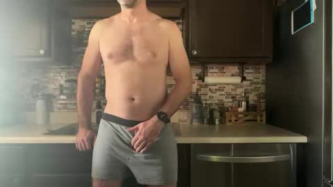 newguy_097 online show from 11-03-25, 10:53