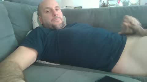 Snapshot of newicartman chatting on 01-10-25, 12:58 newicartman online show from 01-10-25, 12:58