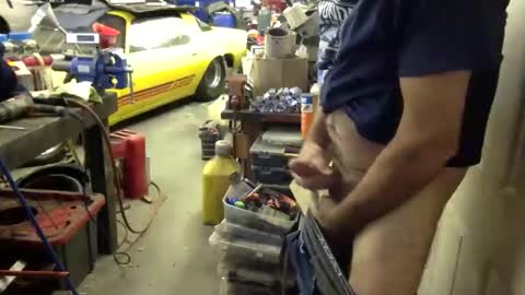 newtman68 online show from 11-04-25, 08:41