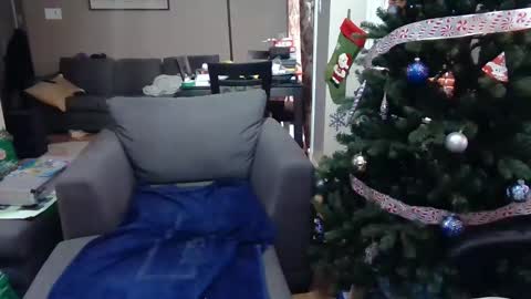 Snapshot of newvvorld chatting on 12-31-24, 05:18 NewWorld online show from 12-31-24, 05:18