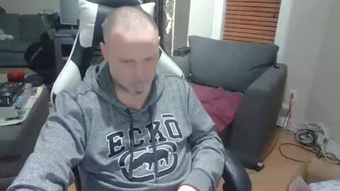 NewWorld online show from 03-09-26, 12:36