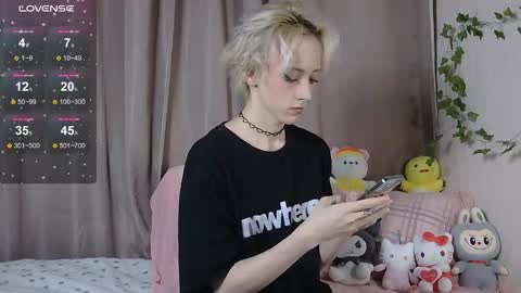 NextVibe1 online show from 11-25-25, 05:13