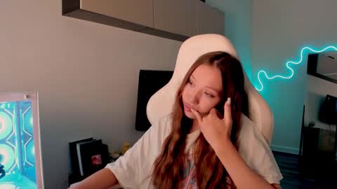 Mina online show from 03-05-26, 08:54