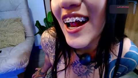 Valery Gonzales online show from 06-25-26, 04:01