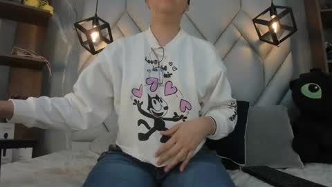 Snapshot of nezukokamado1_ chatting on 03-11-25, 07:47 Milena online show from 03-11-25, 07:47