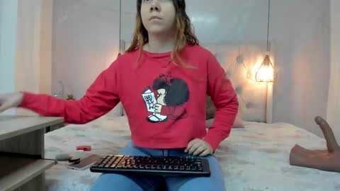 Snapshot of nezukokamado1_ chatting on 11-30-25, 11:47 Milena online show from 11-30-25, 11:47