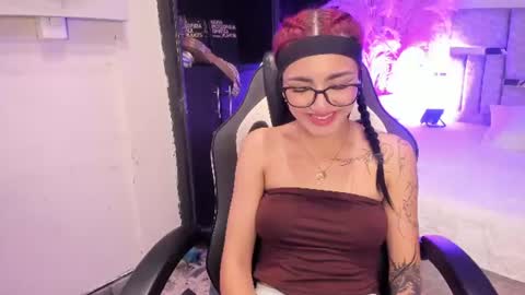 Snapshot of nezukoo_1 chatting on 06-11-26, 02:53 nezukoo_1 online show from 06-11-26, 02:53