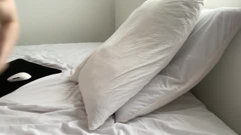 Snapshot of nfeibk chatting on 09-19-25, 06:59 Adrian Von Ziegler online show from 09-19-25, 06:59