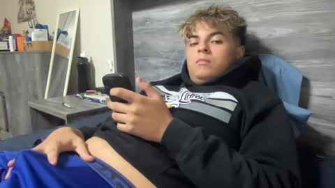 Snapshot of ngs04 chatting on 12-10-24, 01:54 ngs04 online show from 12-10-24, 01:54