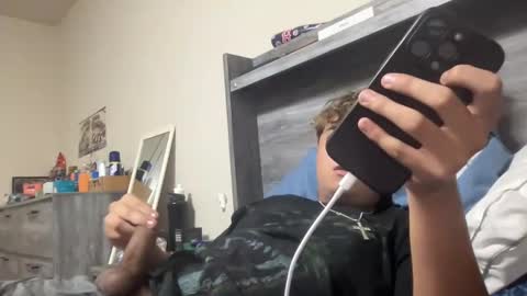 Snapshot of ngs04 chatting on 02-13-25, 12:24 ngs04 online show from 02-13-25, 12:24