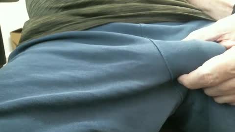 Snapshot of ngurth chatting on 09-08-25, 08:41 ngurth online show from 09-08-25, 08:41