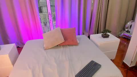 Snapshot of nhico_salazar chatting on 06-14-26, 02:08 Nico online show from 06-14-26, 02:08