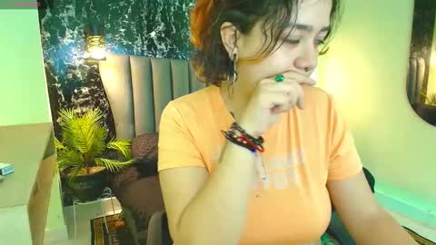 nia_starkx online show from 10-15-25, 07:36