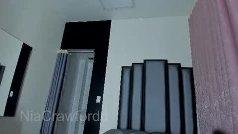 niacrawfordd online show from 07-30-26, 02:32