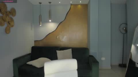 SQUIRTER DOLL    online show from 10-11-25, 05:55