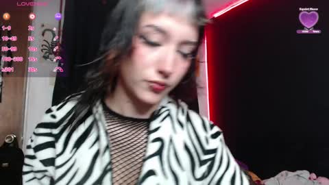 Snapshot of niakat_ chatting on 02-18-25, 12:06 niakat online show from 02-18-25, 12:06