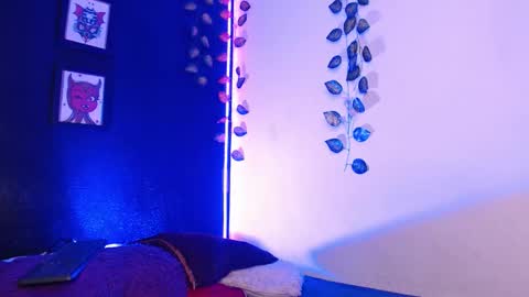 Snapshot of niakat_ chatting on 01-07-26, 08:11 niakat online show from 01-07-26, 08:11