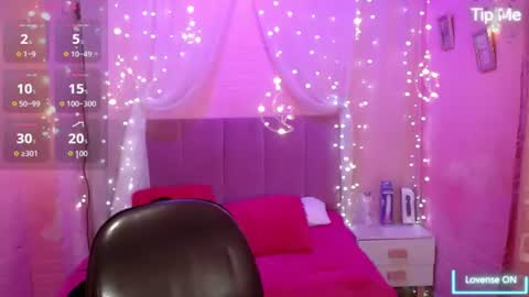 Snapshot of niamh_lifah chatting on 07-14-26, 01:39 niamh_lifah online show from 07-14-26, 01:39