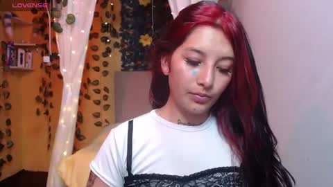 Snapshot of niamh_lifah chatting on 07-24-26, 01:20 niamh_lifah online show from 07-24-26, 01:20