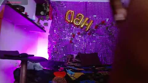 Snapshot of niawk_ chatting on 11-28-25, 03:25 Niawk online show from 11-28-25, 03:25