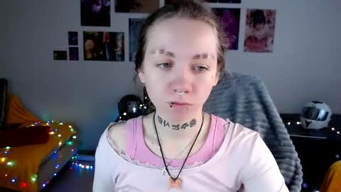 nica_kawaii online show from 04-17-26, 09:23