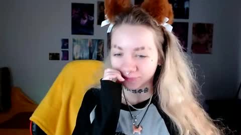 nica_kawaii online show from 04-27-26, 06:22